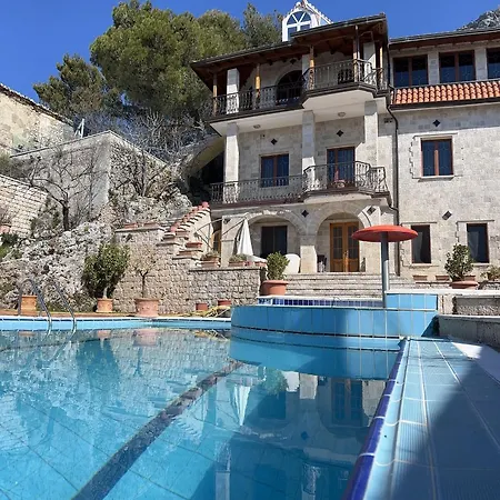 Celaj “the Castle” Villa *