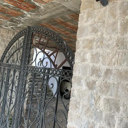 Villa Villa Celaj “The Castle” Krujë