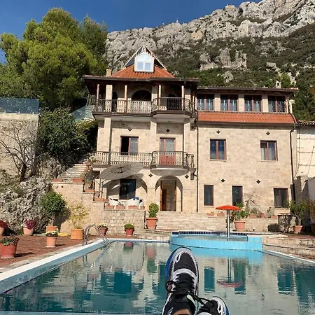 Celaj “the Castle” Krujë