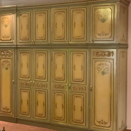 Villa Celaj “The Castle” Krujë