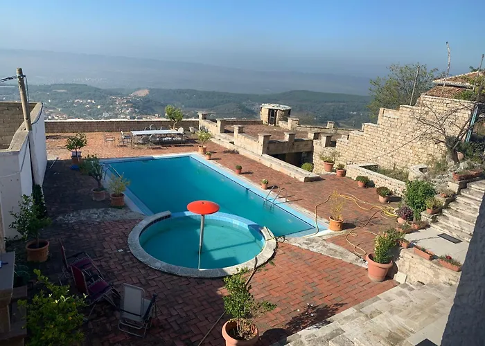 Villa Celaj “The Castle” Kruje