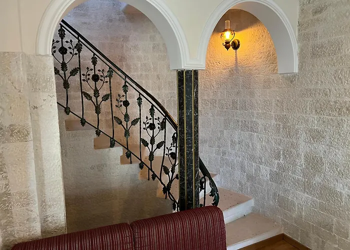 Celaj “the Castle” Willa