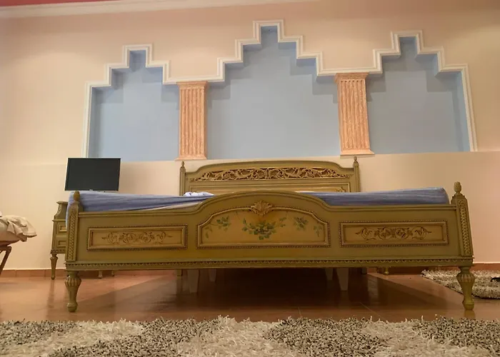 Celaj “the Castle” Willa